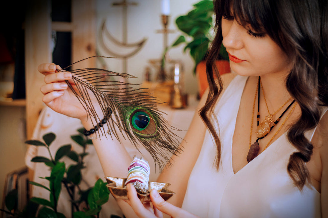 Choosing the Right Feather for Smudging: A Guide to Enhance Your Cleansing Ritual