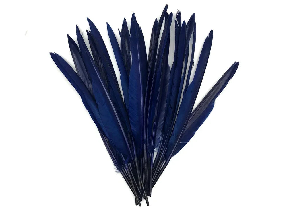 Deep navy blue craft feathers for DIY fashion and décor accessories.