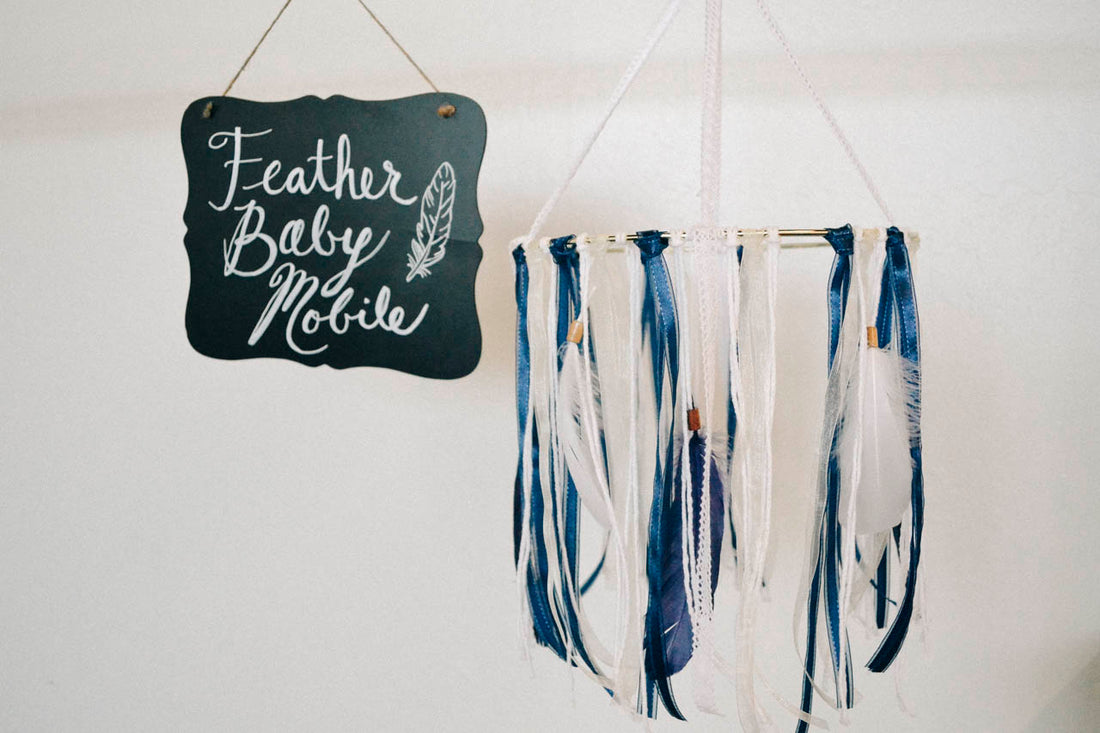 Feather Baby Mobile - Craft Ideas for expecting Moms! 